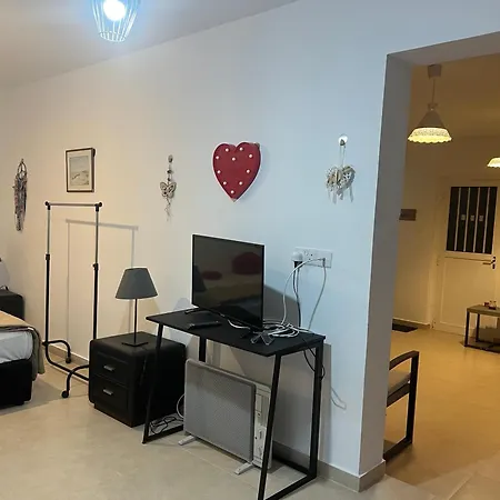 Charalambous Apartment